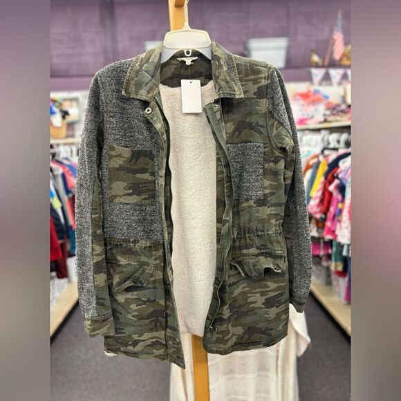 Mystree Ladies S Green and Grey Camo Jacket - Picture 1 of 3